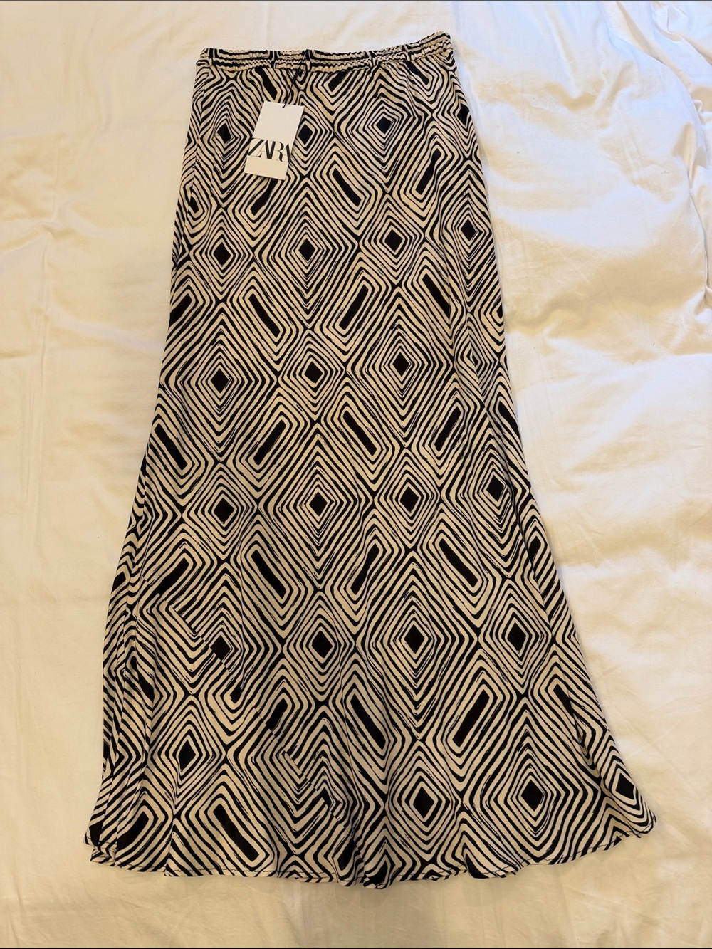 Zara Black and White Diamond-Print Maxi Skirt
